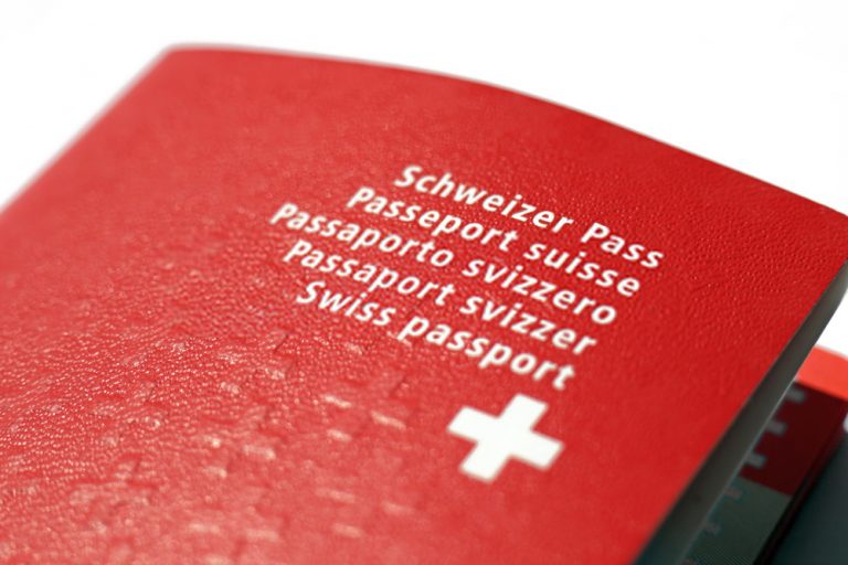 الجنسية السويسرية أنواعها وشروط الحصول عليها وكم تكلف